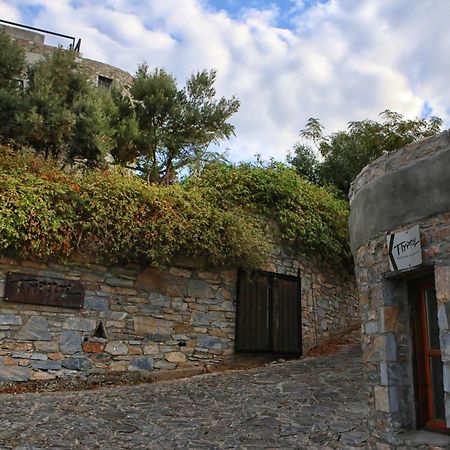 Pyrgos Traditional Village Ágios Kírykos Extérieur photo