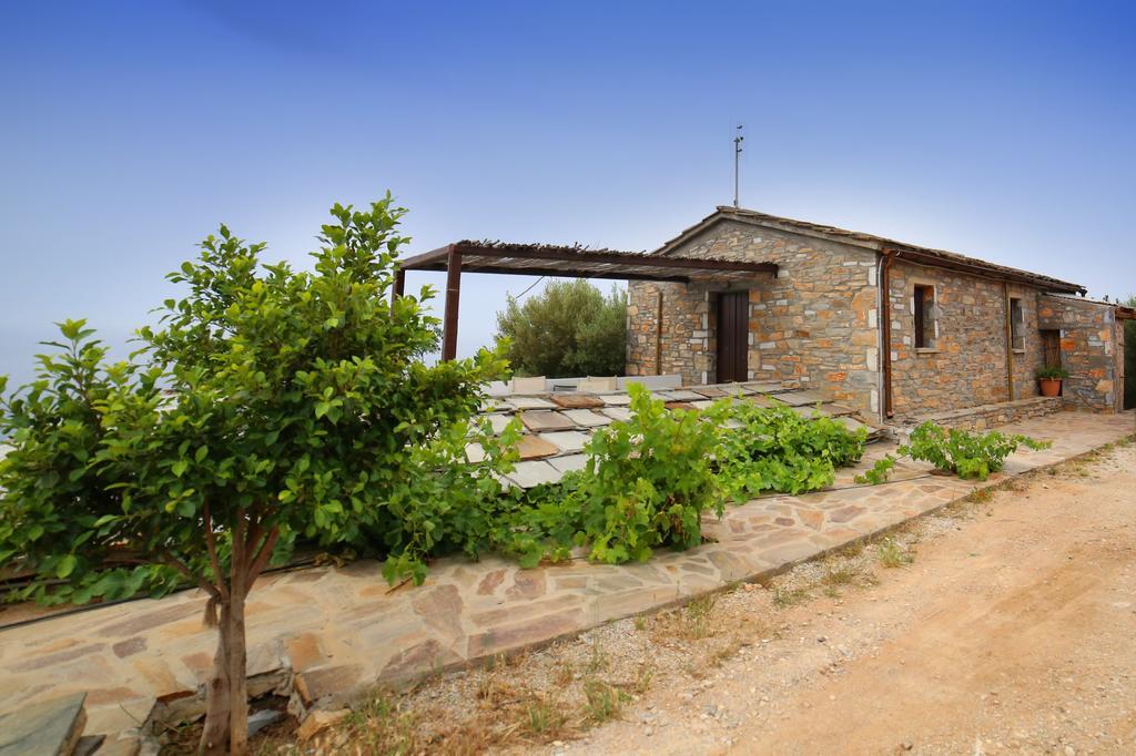 Pyrgos Traditional Village Ágios Kírykos Extérieur photo