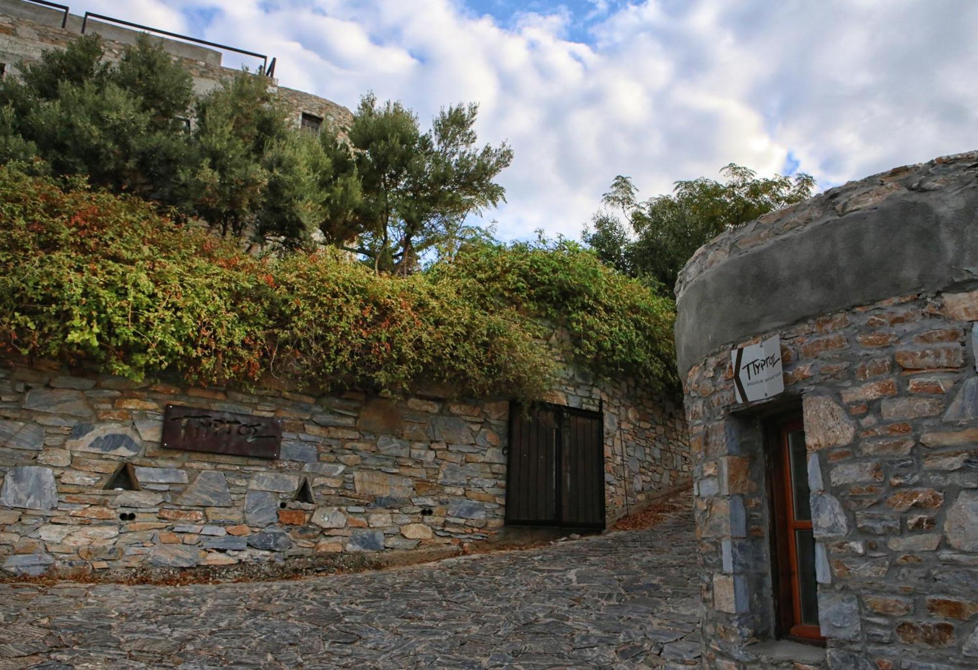 Pyrgos Traditional Village Ágios Kírykos Extérieur photo